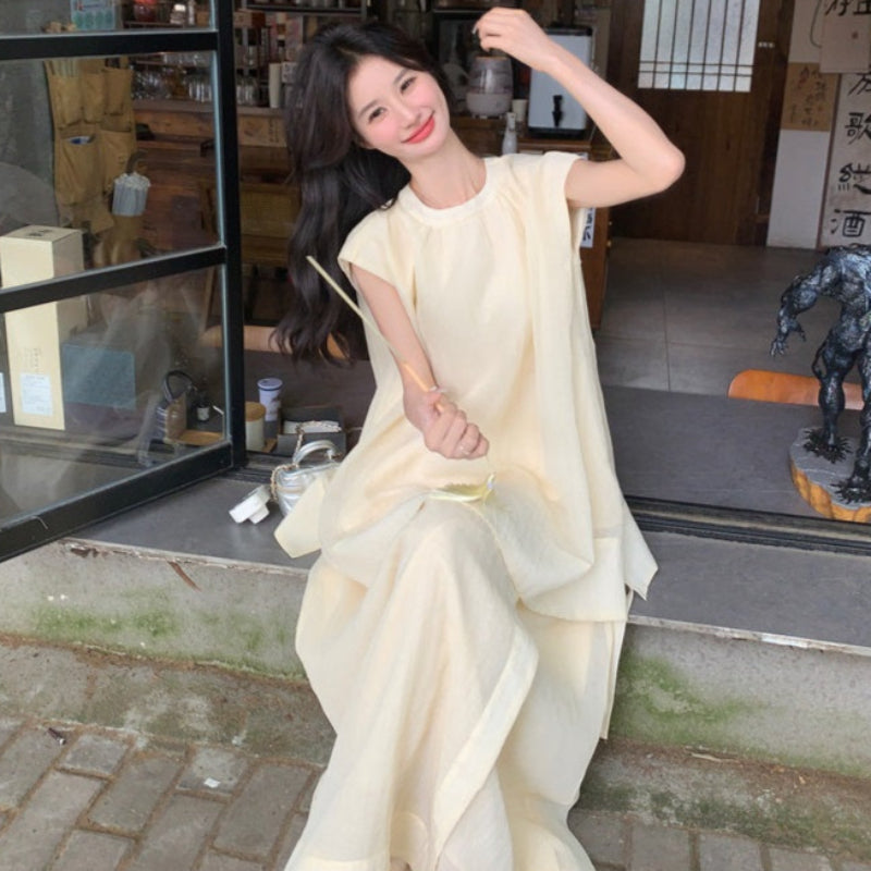 ノースリーブカットソー×ロングスカートスーツ