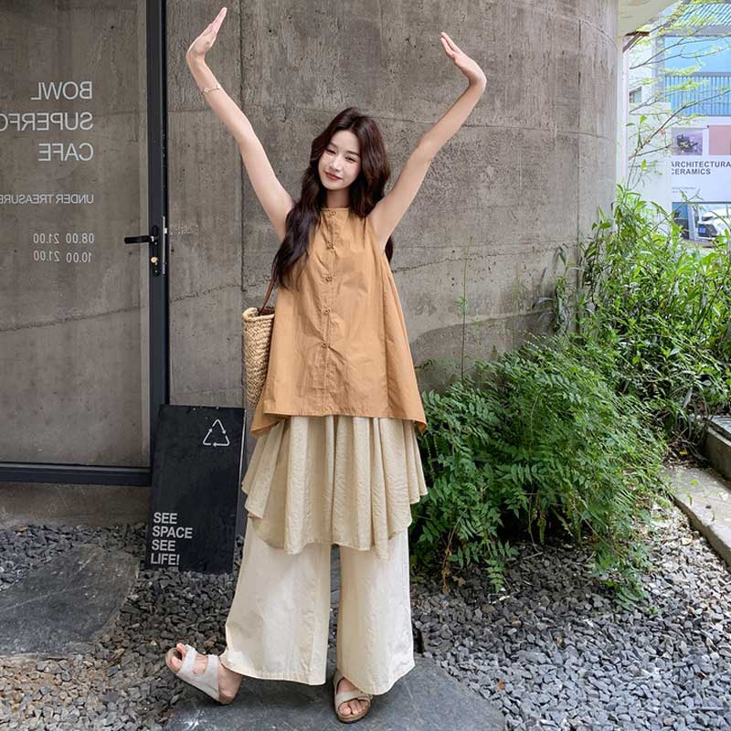ダブルフレアトップス×ワイドパンツ