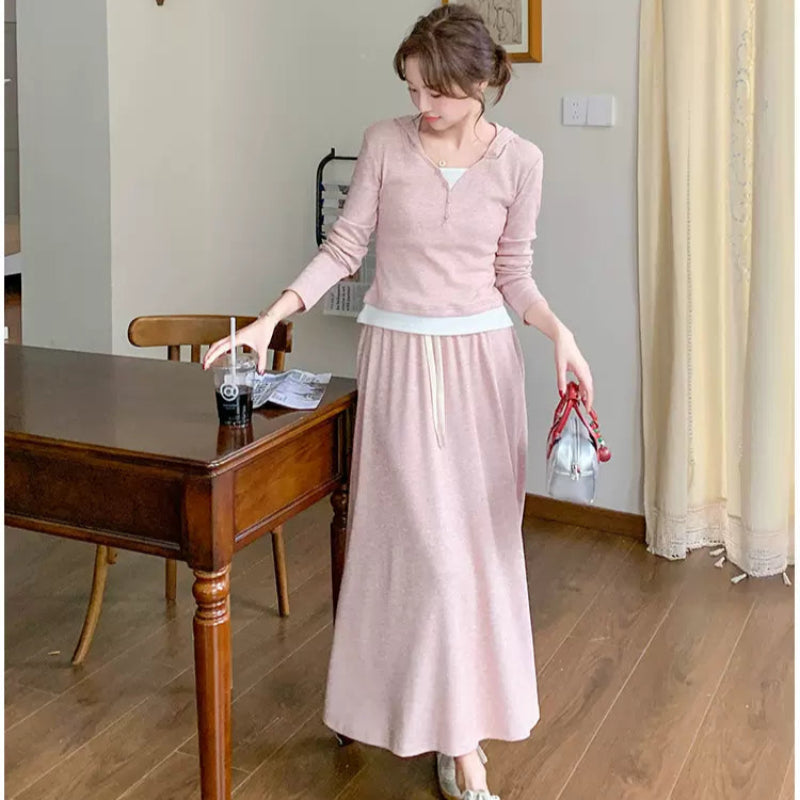 スウェットパーカー×スカートセットアップ