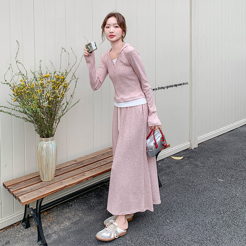 スウェットパーカー×スカートセットアップ