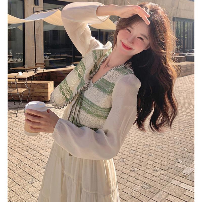 グリーンボーダーカーディガン×キャミソールワンピース