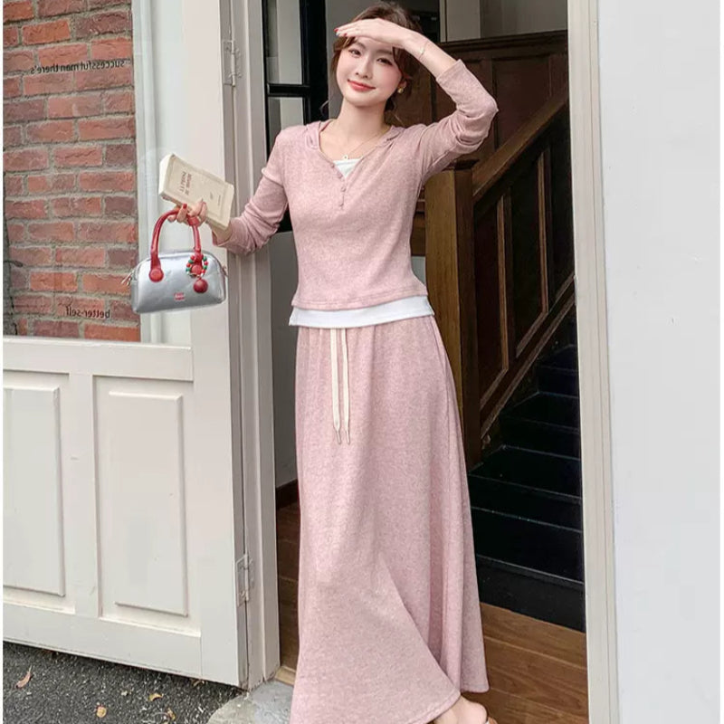 スウェットパーカー×スカートセットアップ