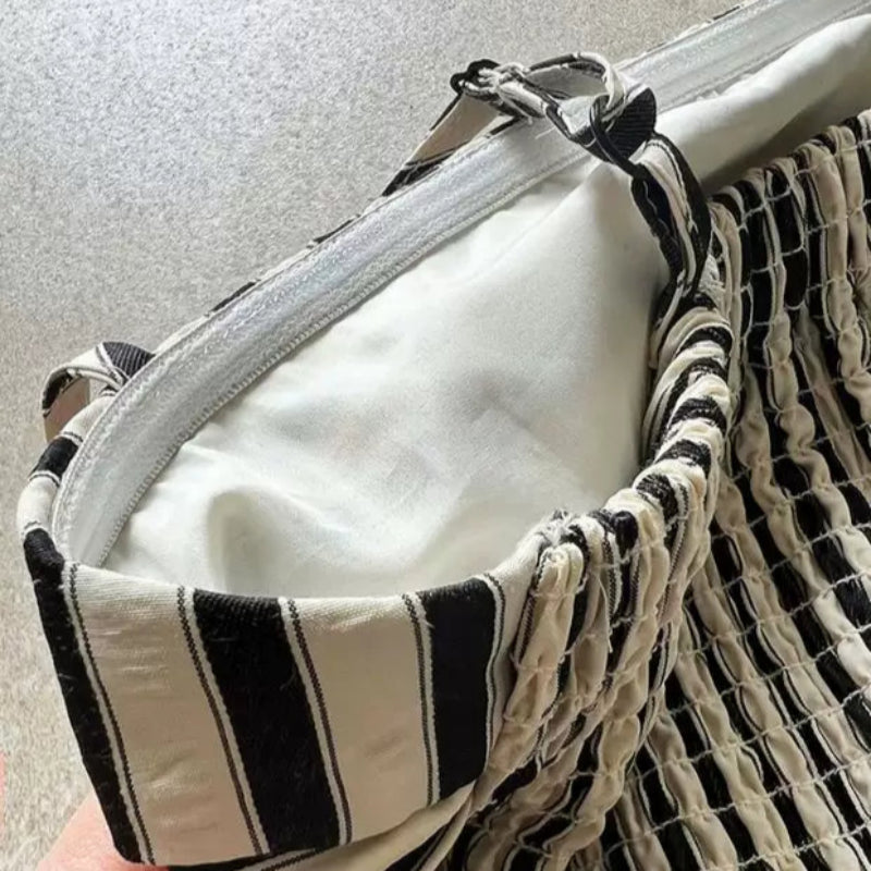 モノトーンストライプキャミソールワンピース