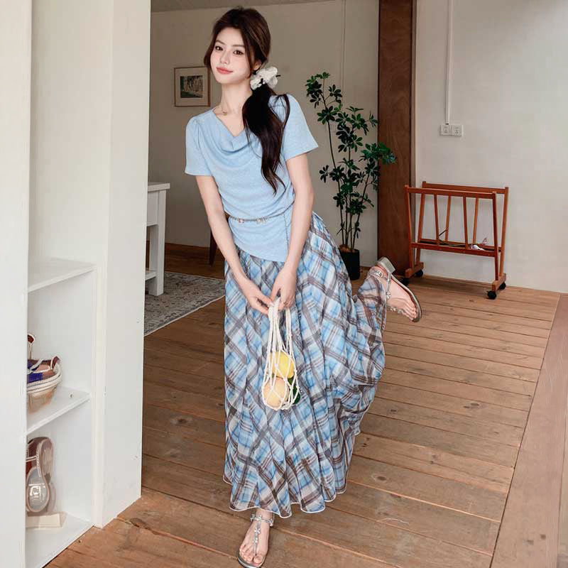 アシンメトリーカットソー×チェックロングスカート