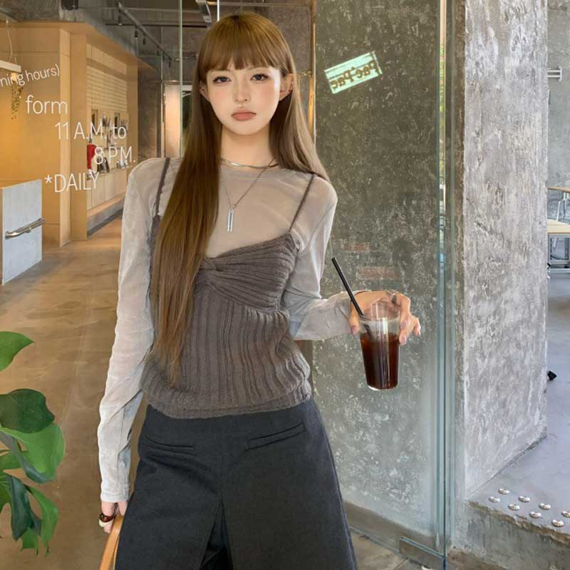 レイヤードキャミトップス×スカパンコーデ