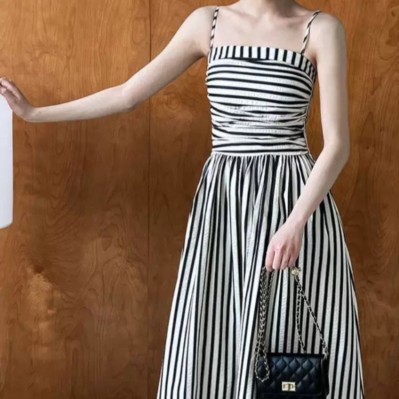 モノトーンストライプキャミソールワンピース