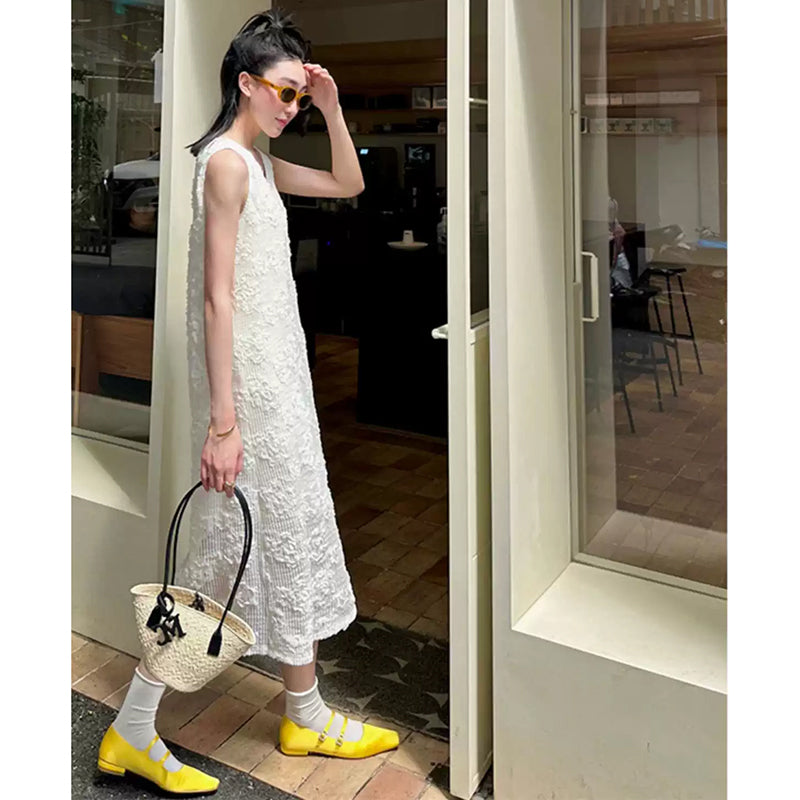 Vネックローズモチーフワンピース