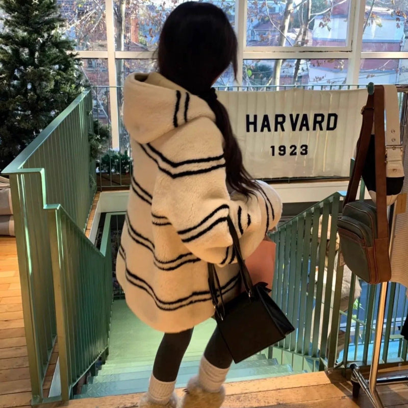 フード付きボーダーボアハーフコート