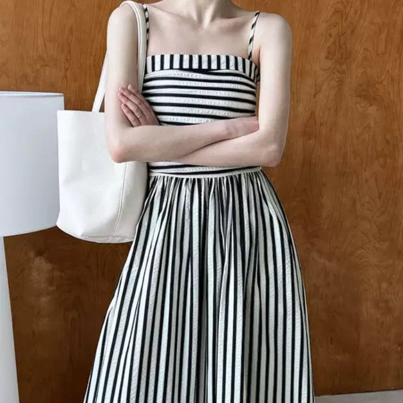 モノトーンストライプキャミソールワンピース