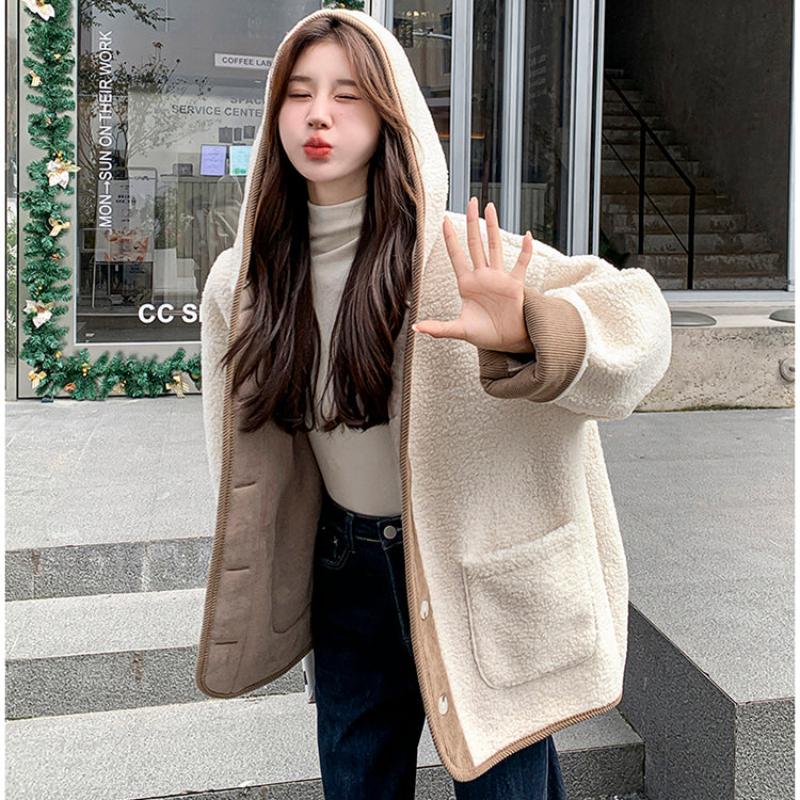 フード付きラムウールボアコート