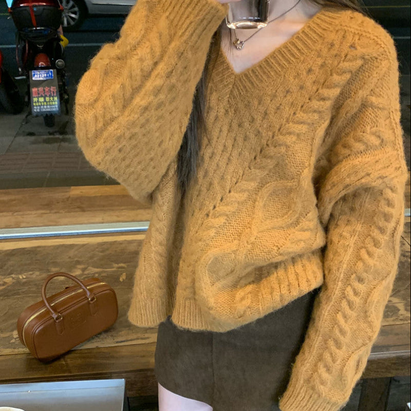 オーバーサイズVネックケーブルニット