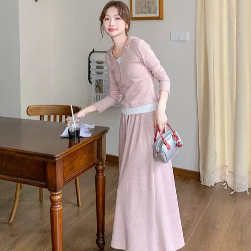 スウェットパーカー×スカートセットアップ