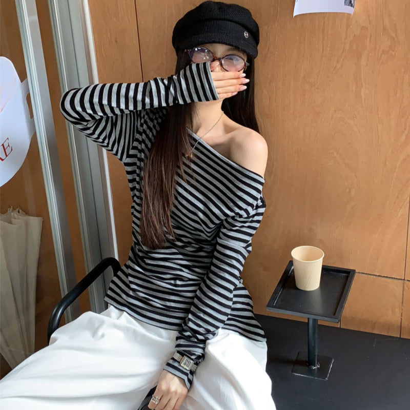 オフショルダーボーダーロングTシャツ