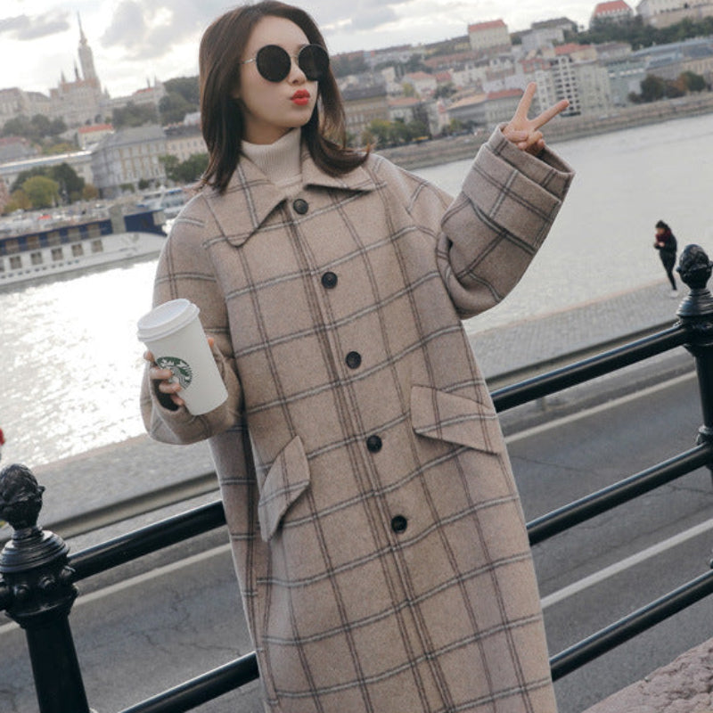 モードチェックミドル丈コート