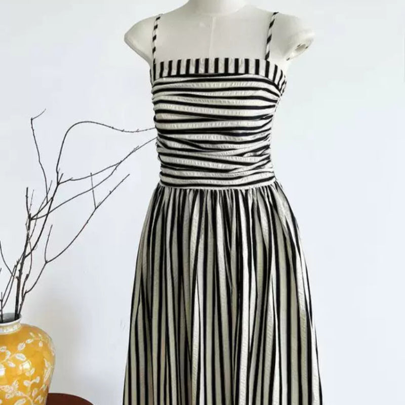 モノトーンストライプキャミソールワンピース