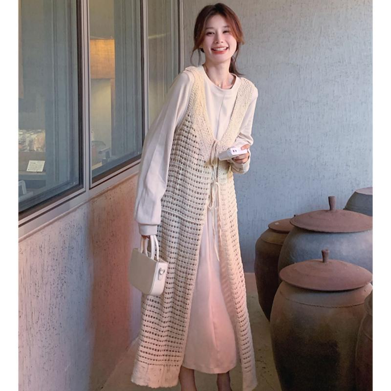 レースロングカーディガン×サイドスリットワンピース