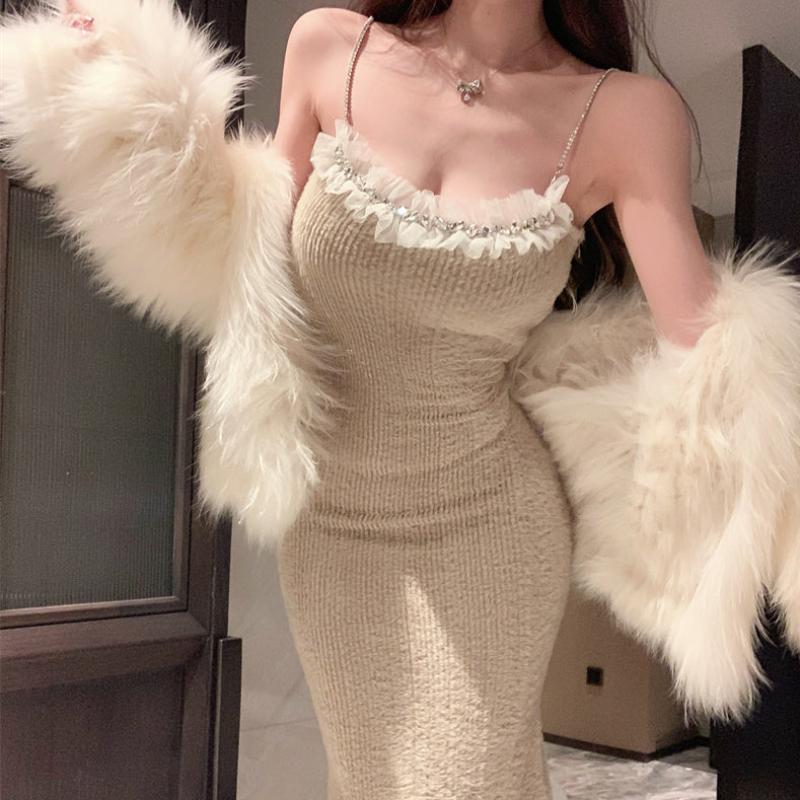 ストーンラインショルダーニットドレス