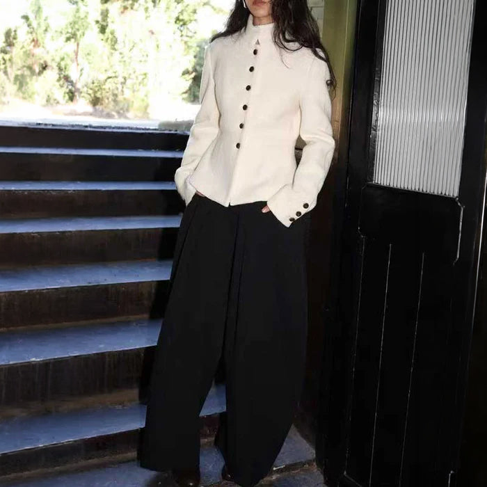 スタンドカラービジューボタンコート(2colors)