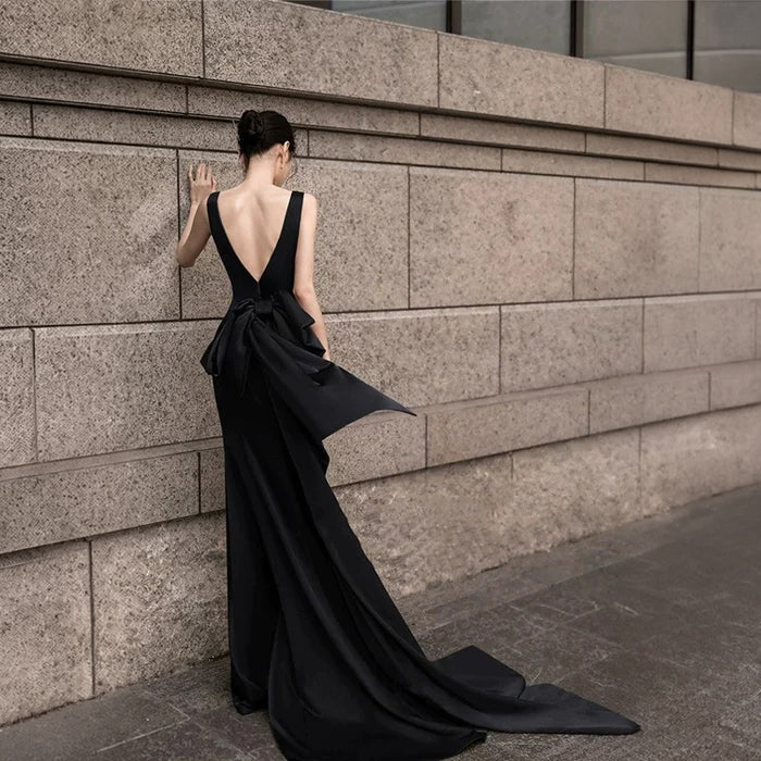 Vネックバックリボンロングトレーンドレス