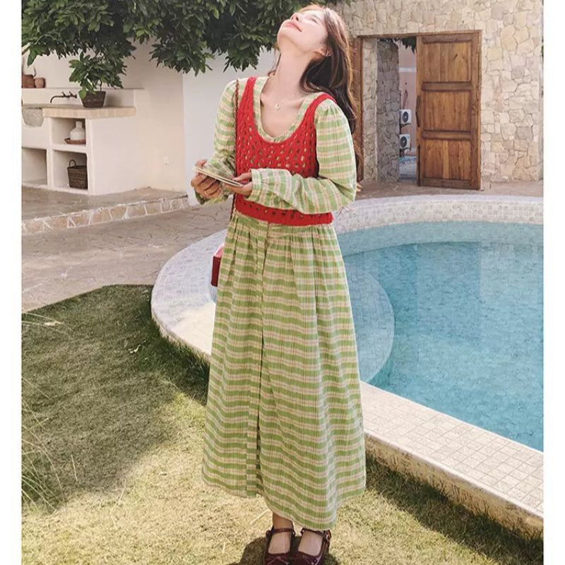 レースベスト×グリーンチェックワンピース