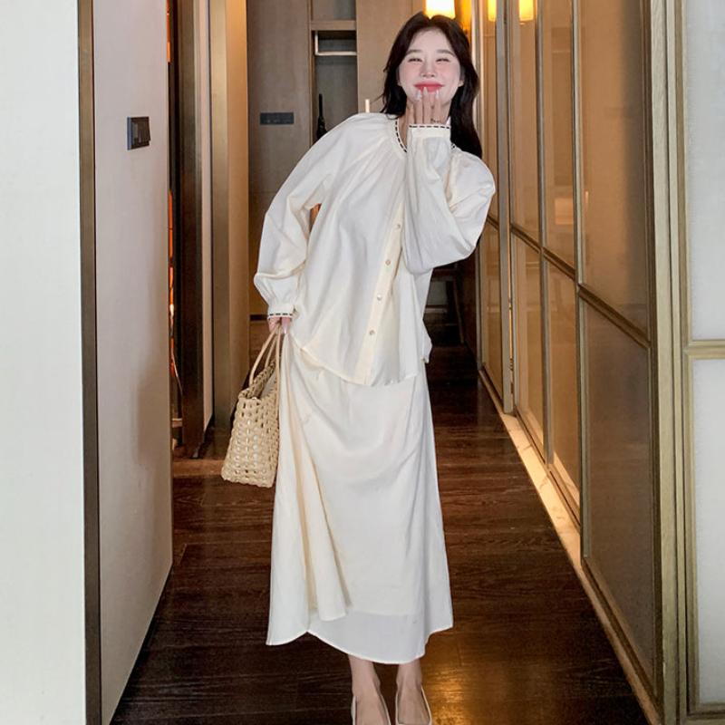 オフホワイトブラウス×フレアスカートセット