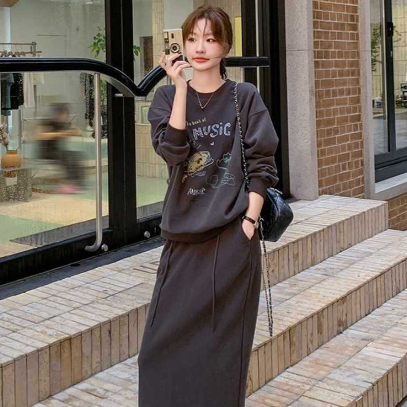 プリントトップス×バックスリットスカートスウェットセット