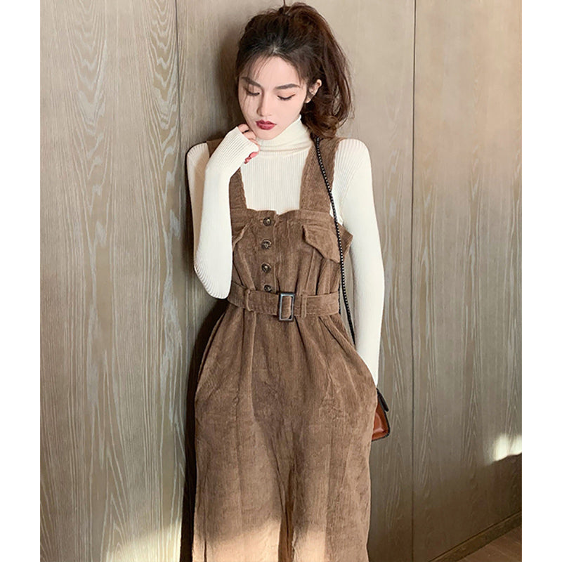 ハイネックニット×コーデュロイサロペットスカート