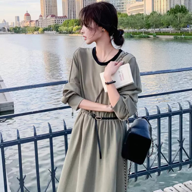 カーキーグリーンデザインワンピース