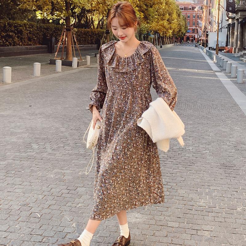 ノーカラーベスト×レトロフラワーワンピース