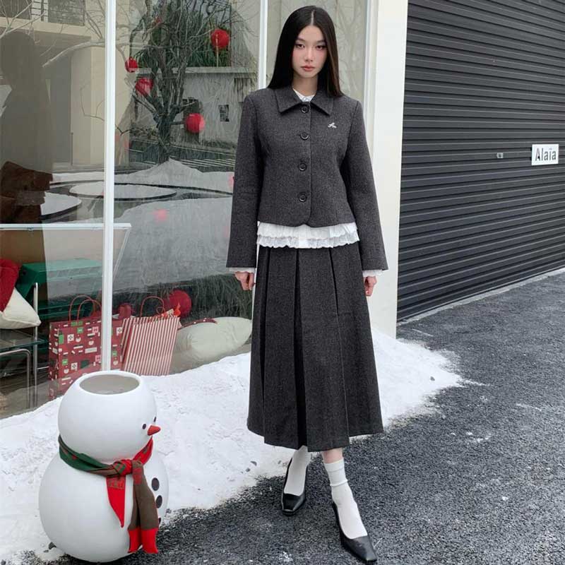 ショートジャケット×ロングプリーツスカート