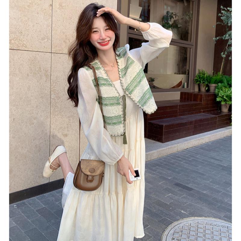 グリーンボーダーカーディガン×キャミソールワンピース