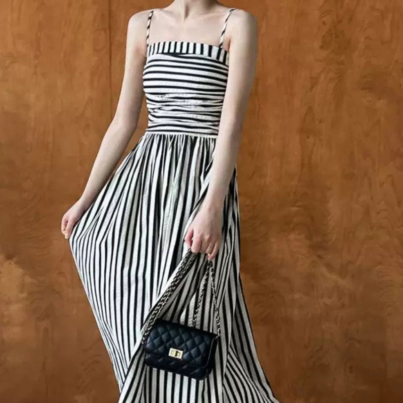モノトーンストライプキャミソールワンピース