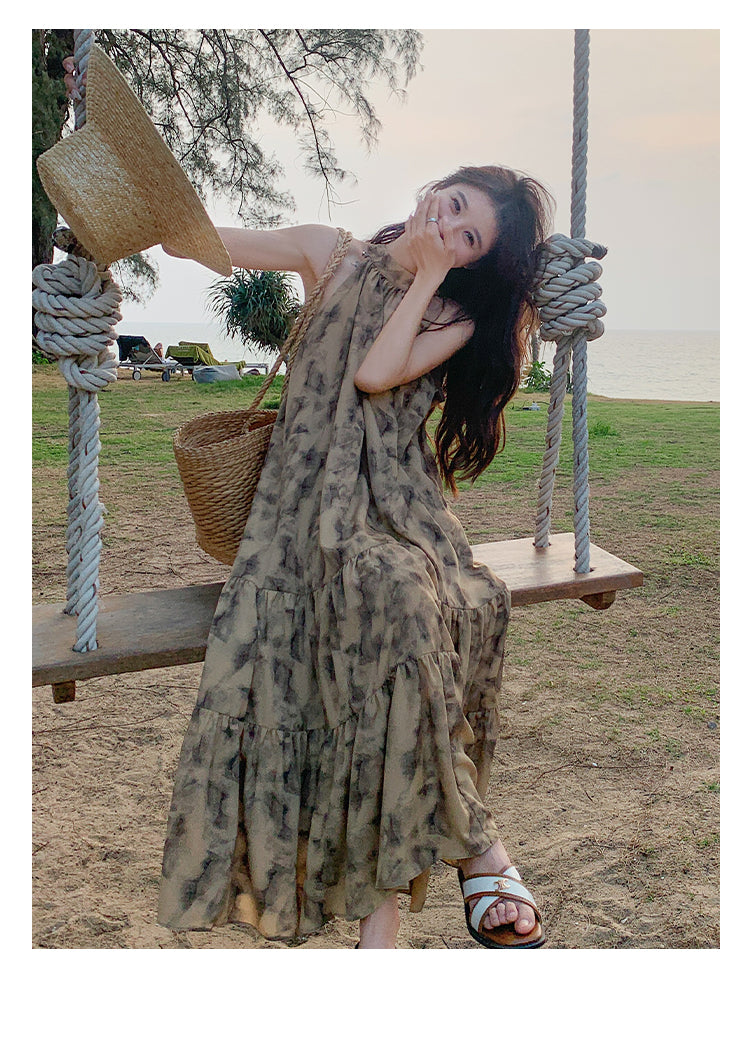 ホルターネックフラワーワンピース