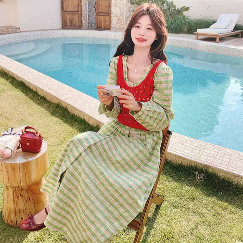 レースベスト×グリーンチェックワンピース