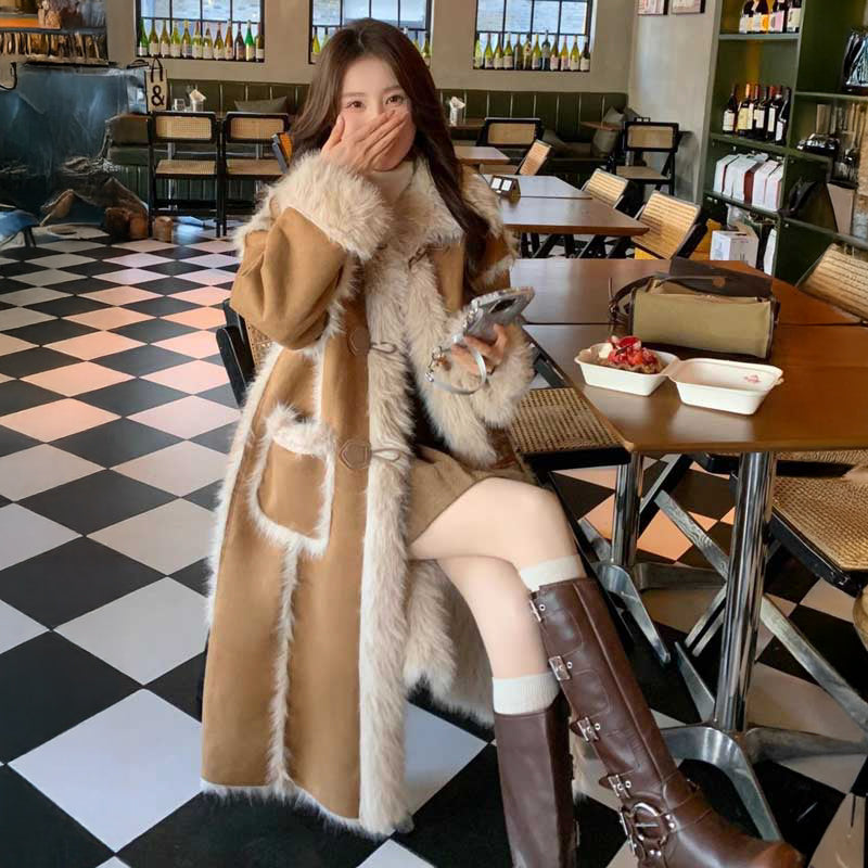 ファーパイピングムートンコート