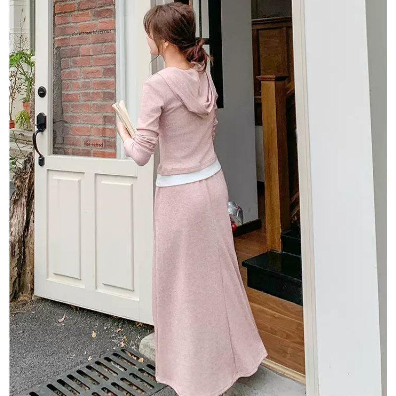 スウェットパーカー×スカートセットアップ