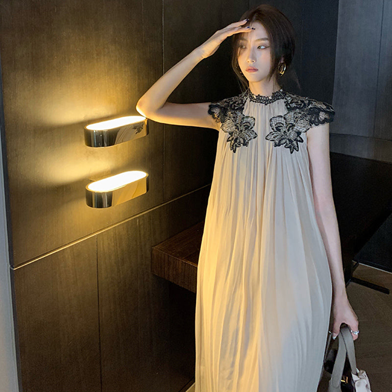 スリムドレープノースリーブワンピース