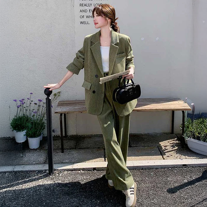 オーバーサイズグリーンセットアップ