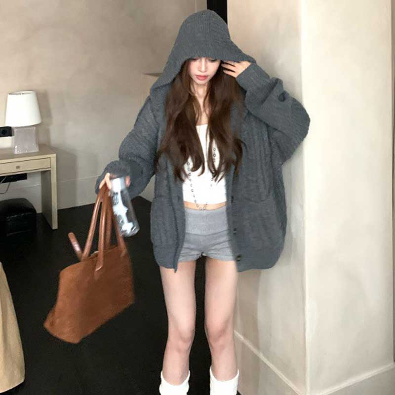 ケーブルニットフーディーカーディガン