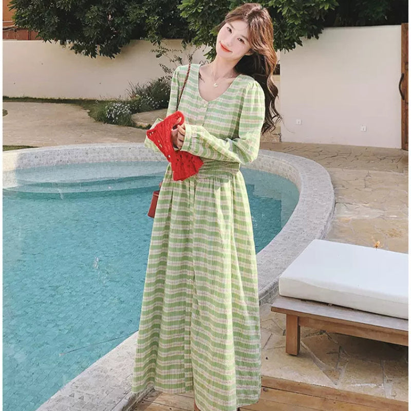 レースベスト×グリーンチェックワンピース