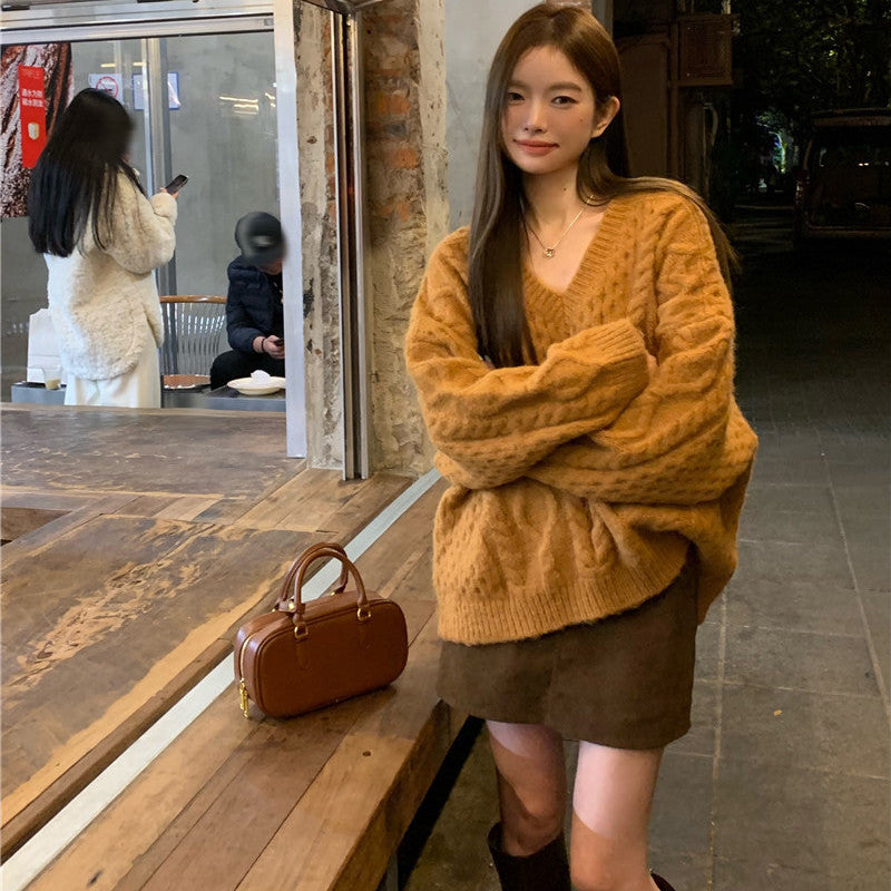 オーバーサイズVネックケーブルニット