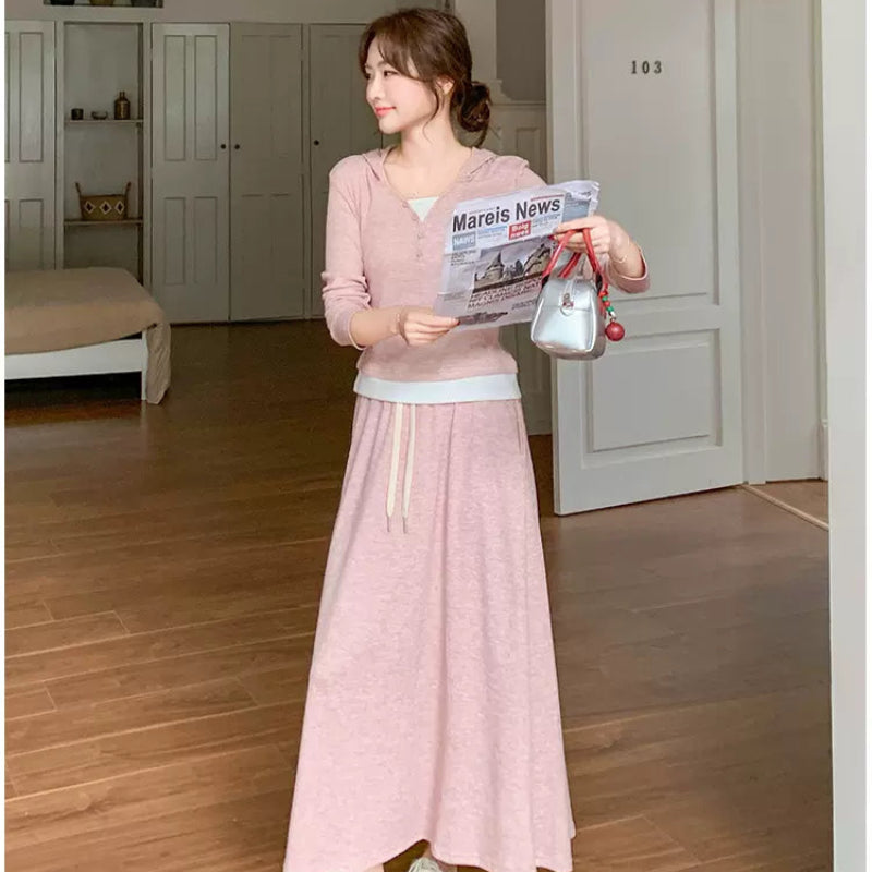 スウェットパーカー×スカートセットアップ