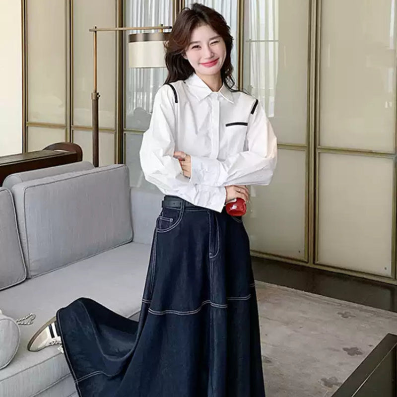 ホワイトシャツ×フレアデニムスカート