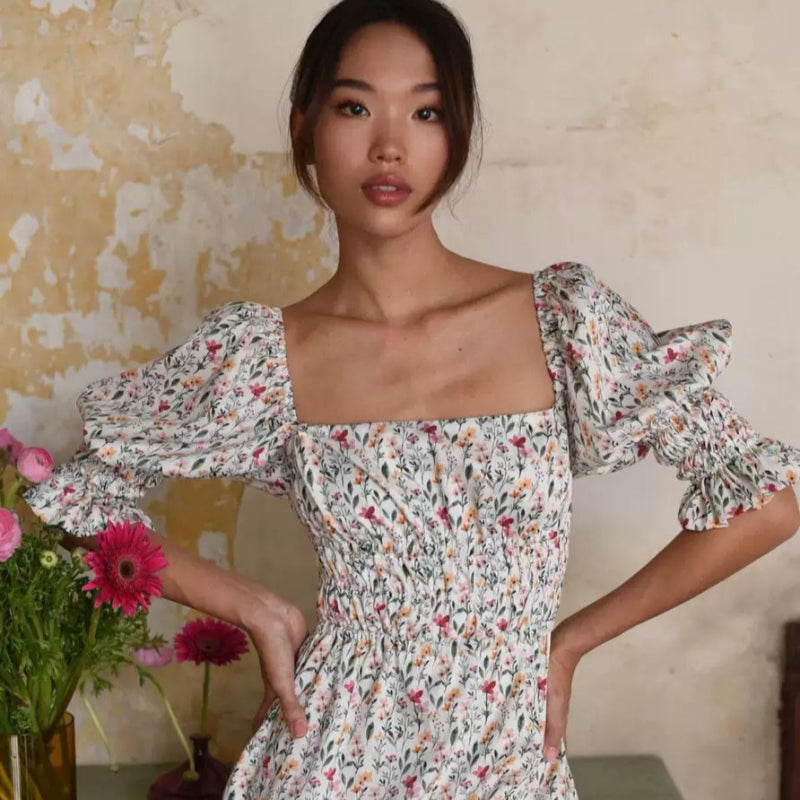 バックオープンフラワーロングワンピース