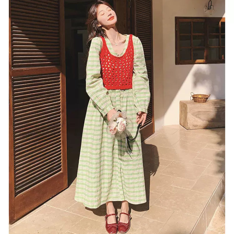 レースベスト×グリーンチェックワンピース