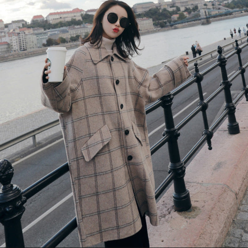 モードチェックミドル丈コート