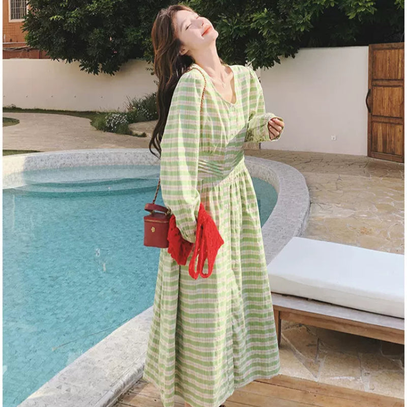 レースベスト×グリーンチェックワンピース