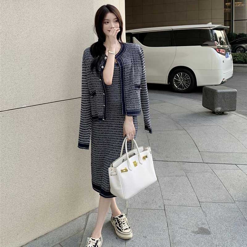 ボーダーニットジャケット×ノースリーブワンピース