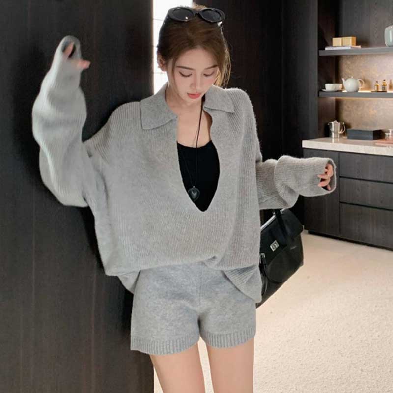 Vネックオーバーサイズニット×ショートパンツ(3colors)