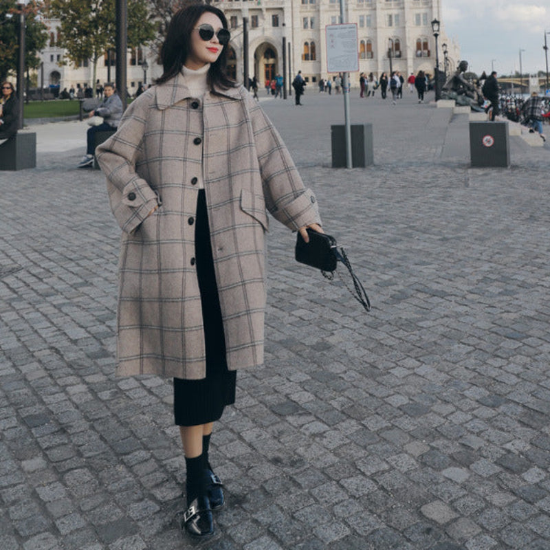 モードチェックミドル丈コート